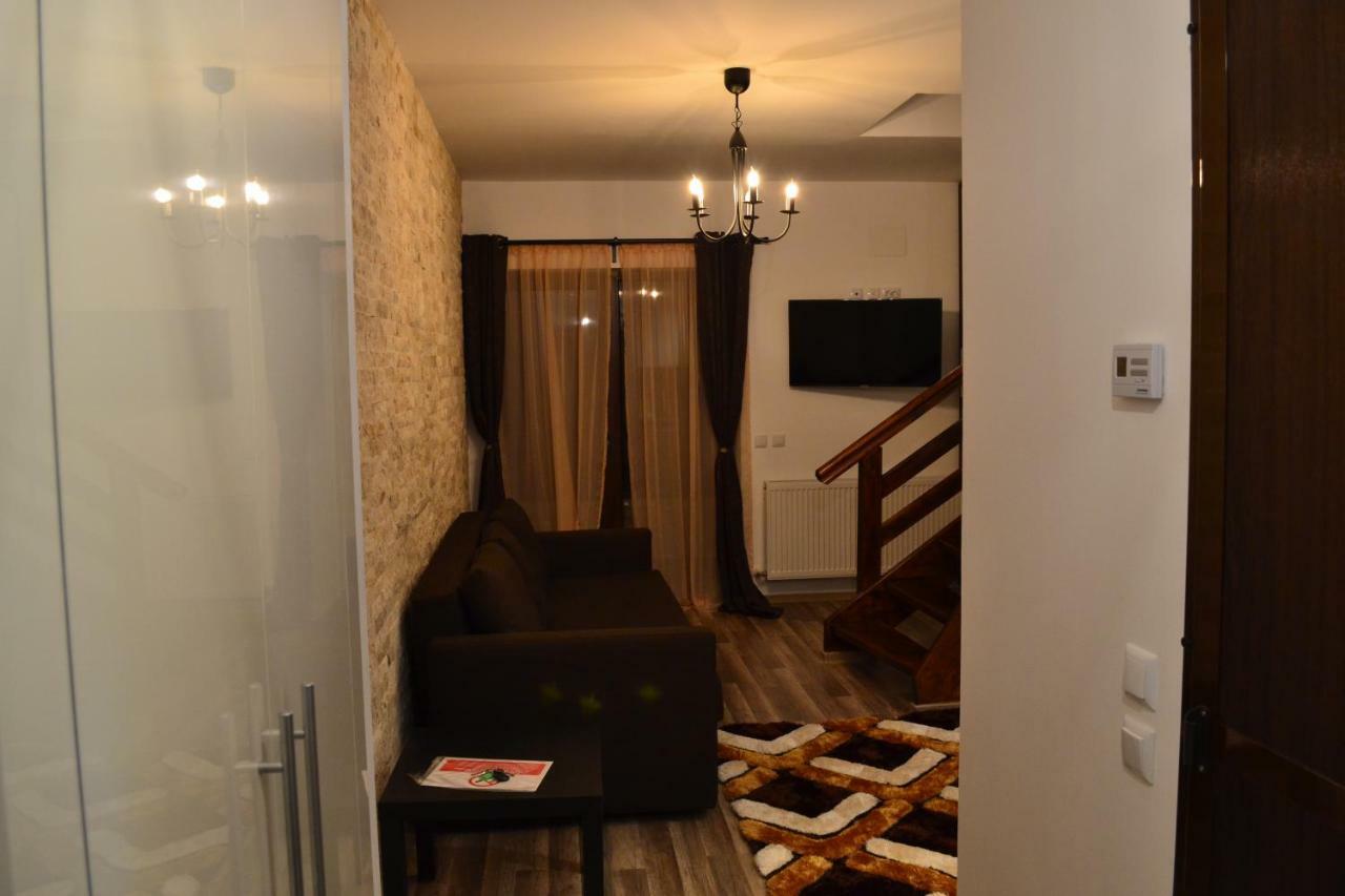 Apartament Golden Rose 1 Busteni Exterior photo