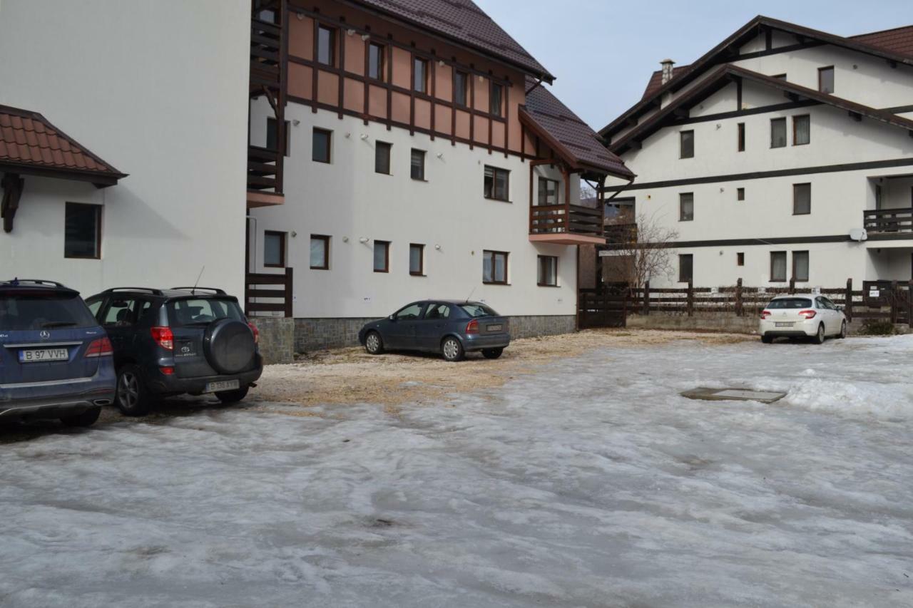 Apartament Golden Rose 1 Busteni Exterior photo
